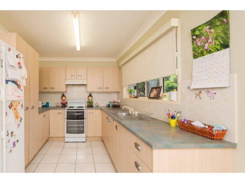 2/9 Kawana Close, Kawana QLD 4701